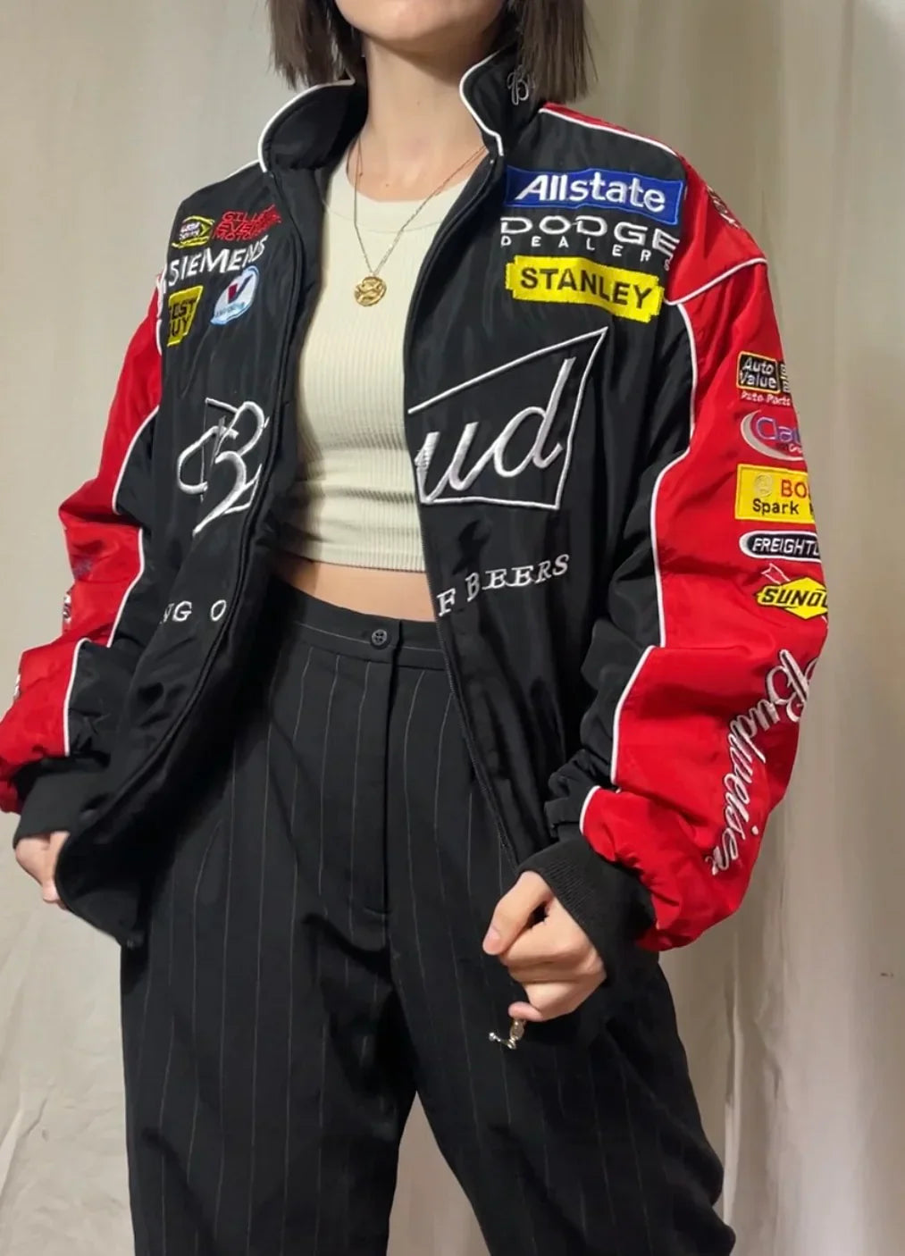 Vintage racing jacket zwart-rood – gewatteerde jas vol patches